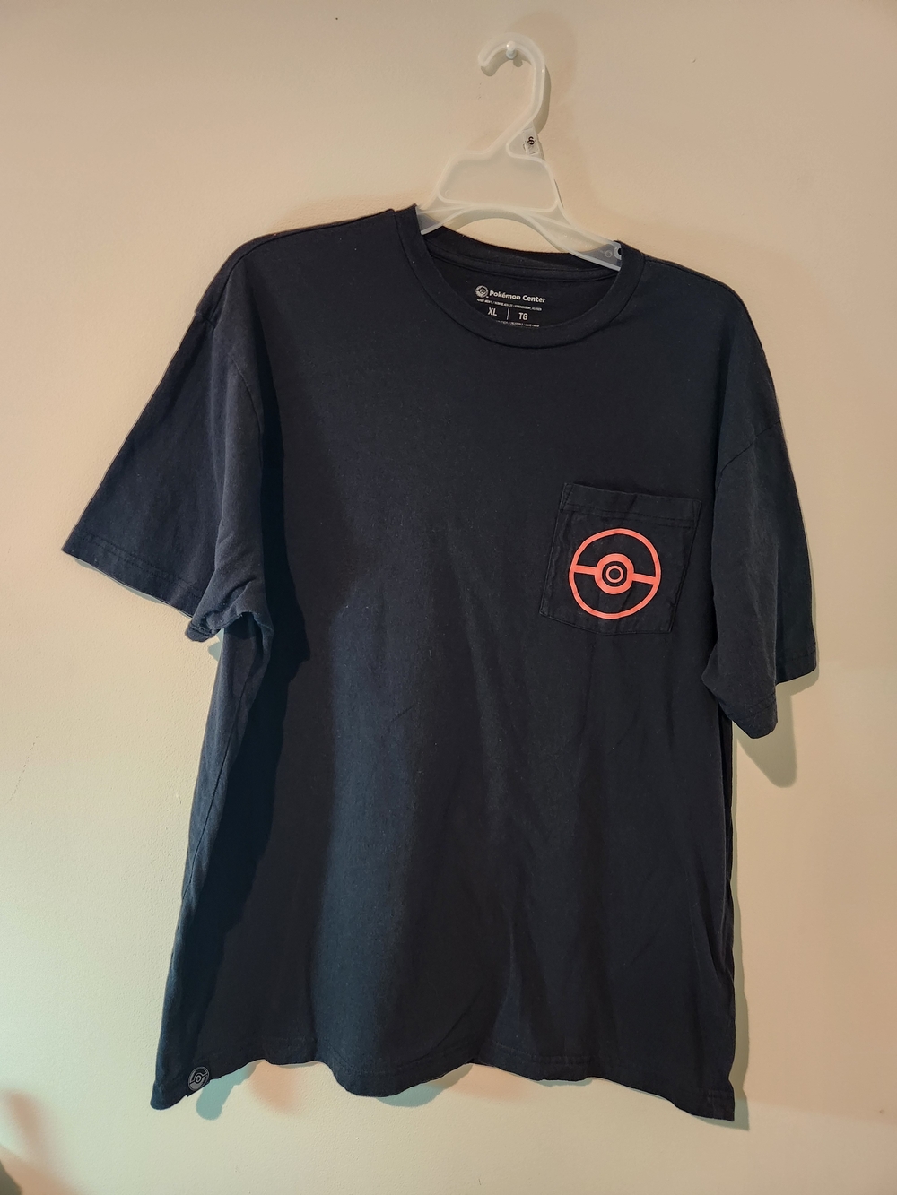 Pokémon Center Black T Shirt Pikachu & Corphis Summer Days Logo Men's XL - Picture 2 of 8